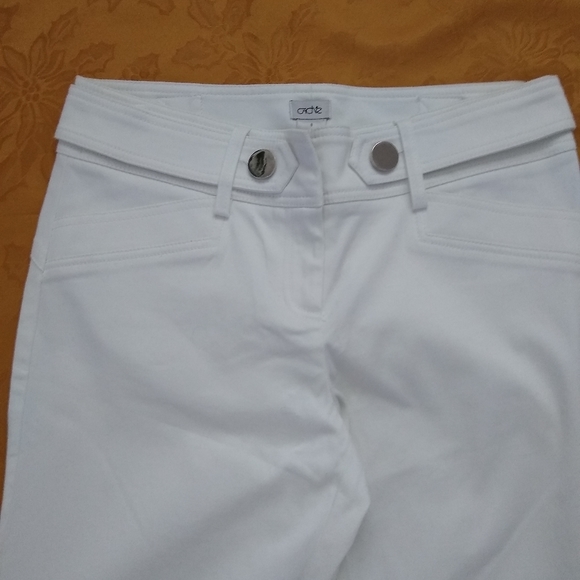 New 🎀 CACHE white flare jeans - Picture 2 of 10